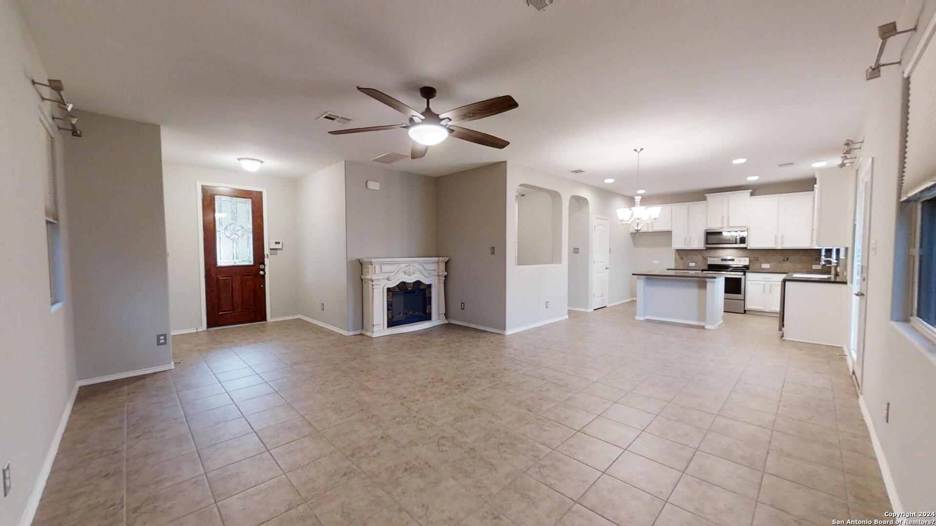 2915 Thunder Gulch San Antonio TX 78245