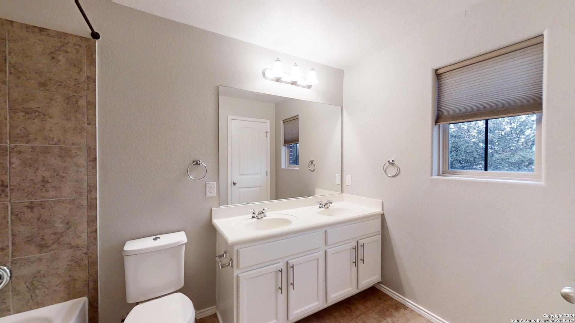 2915 Thunder Gulch San Antonio TX 78245