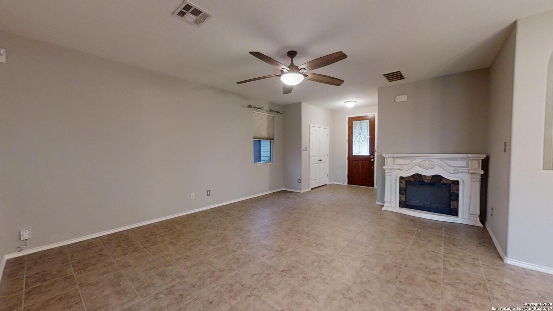 2915 Thunder Gulch San Antonio TX 78245