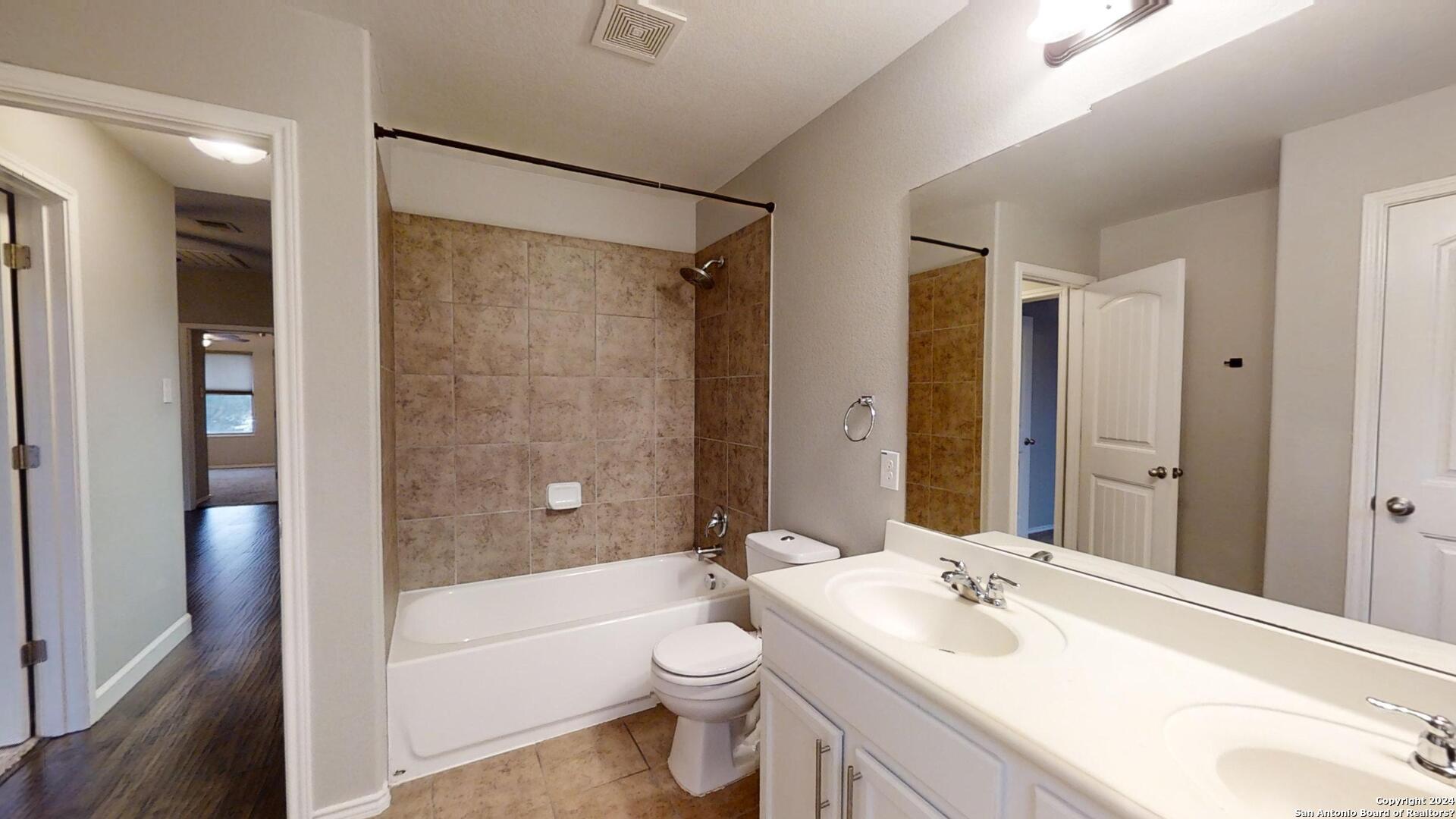 2915 Thunder Gulch San Antonio TX 78245