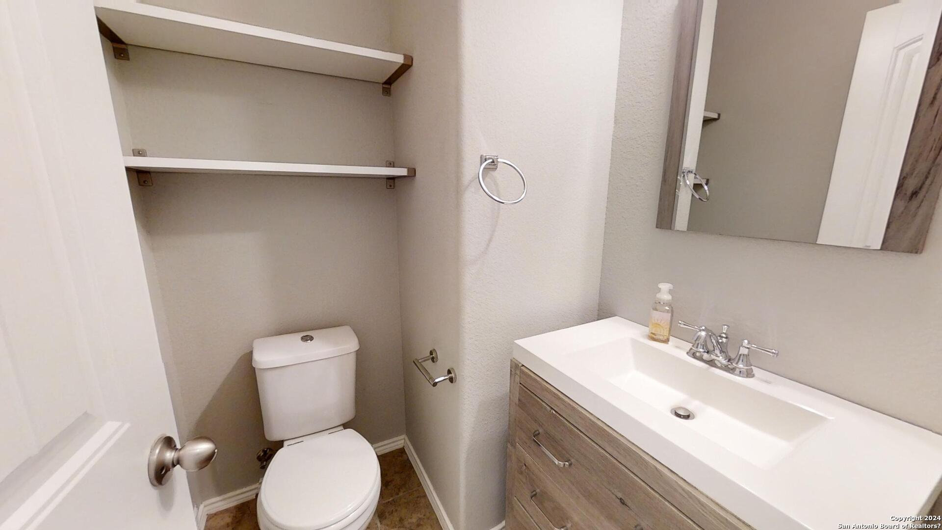 2915 Thunder Gulch San Antonio TX 78245