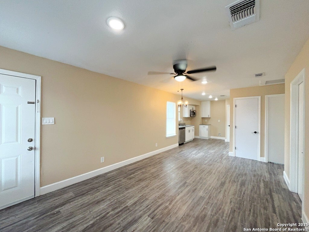 7571 Windsor Oaks San Antonio TX 78239