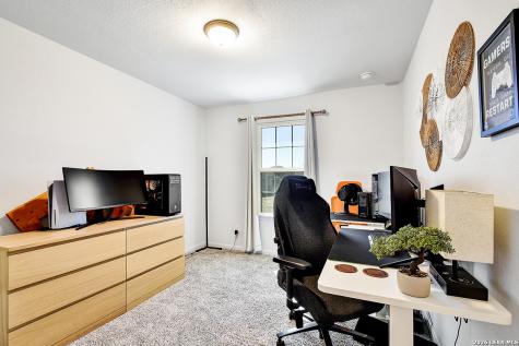 8863 Grey Elm Elmendorf TX 78112