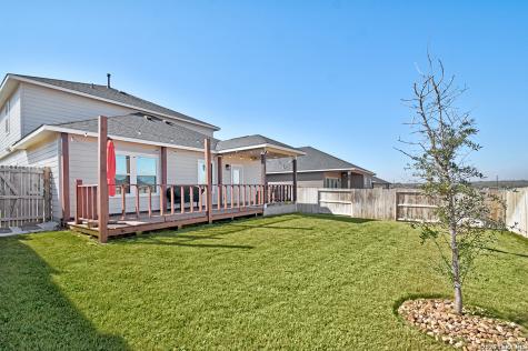 8863 Grey Elm Elmendorf TX 78112