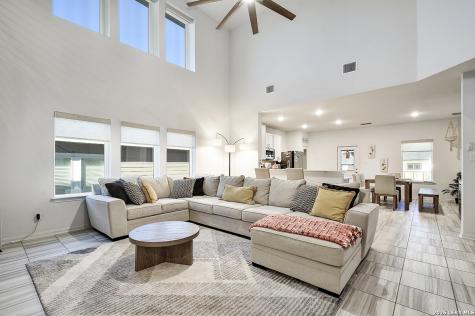 8863 Grey Elm Elmendorf TX 78112