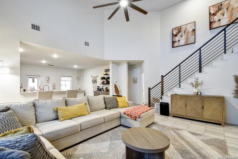 8863 Grey Elm Elmendorf TX 78112
