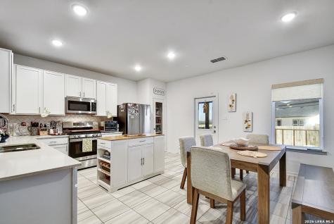 8863 Grey Elm Elmendorf TX 78112