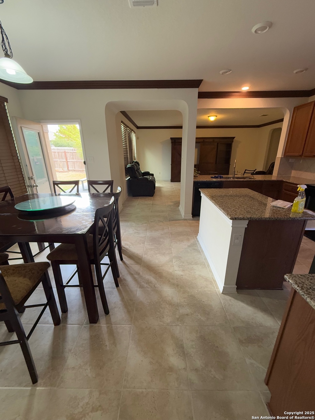 120 Anchor Bluff Universal City TX 78148