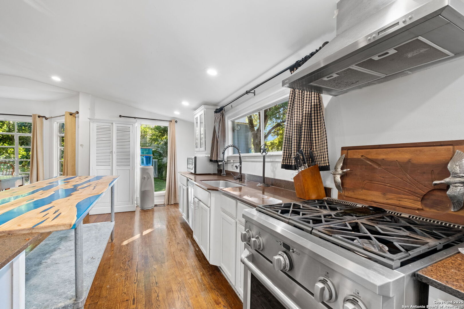 303 Harrison Alamo Heights TX 78209