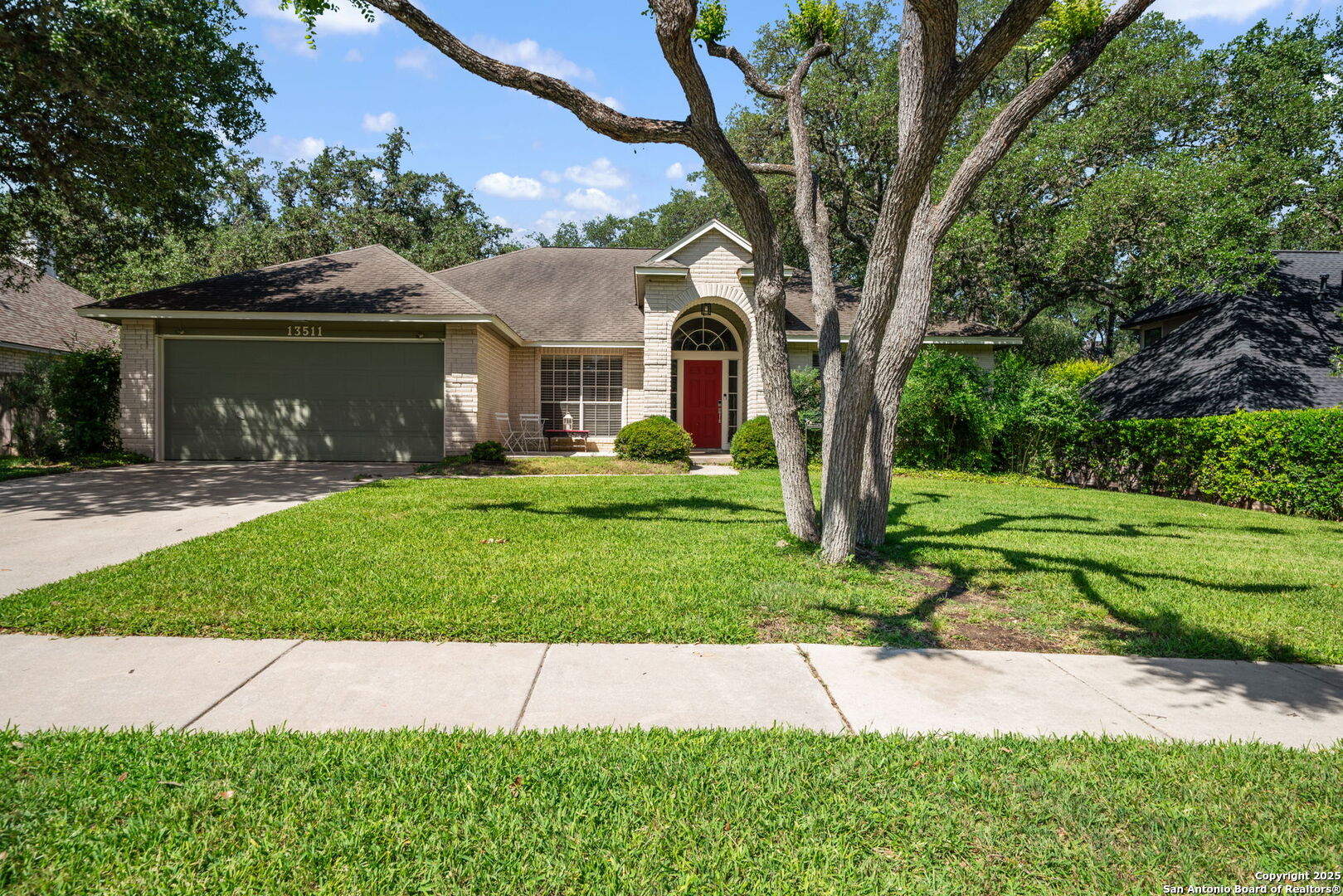 13511 Thessaly Universal City TX 78148