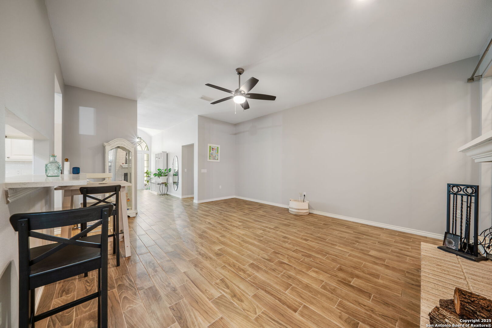 13511 Thessaly Universal City TX 78148