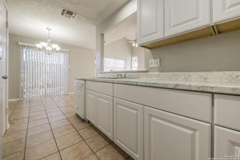 7524 Oak Chase San Antonio TX 78239