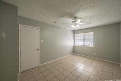 7524 Oak Chase San Antonio TX 78239