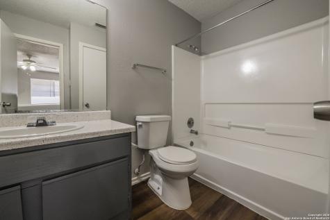 7524 Oak Chase San Antonio TX 78239