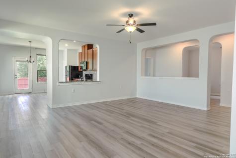 6431 Nolina San Antonio TX 78218