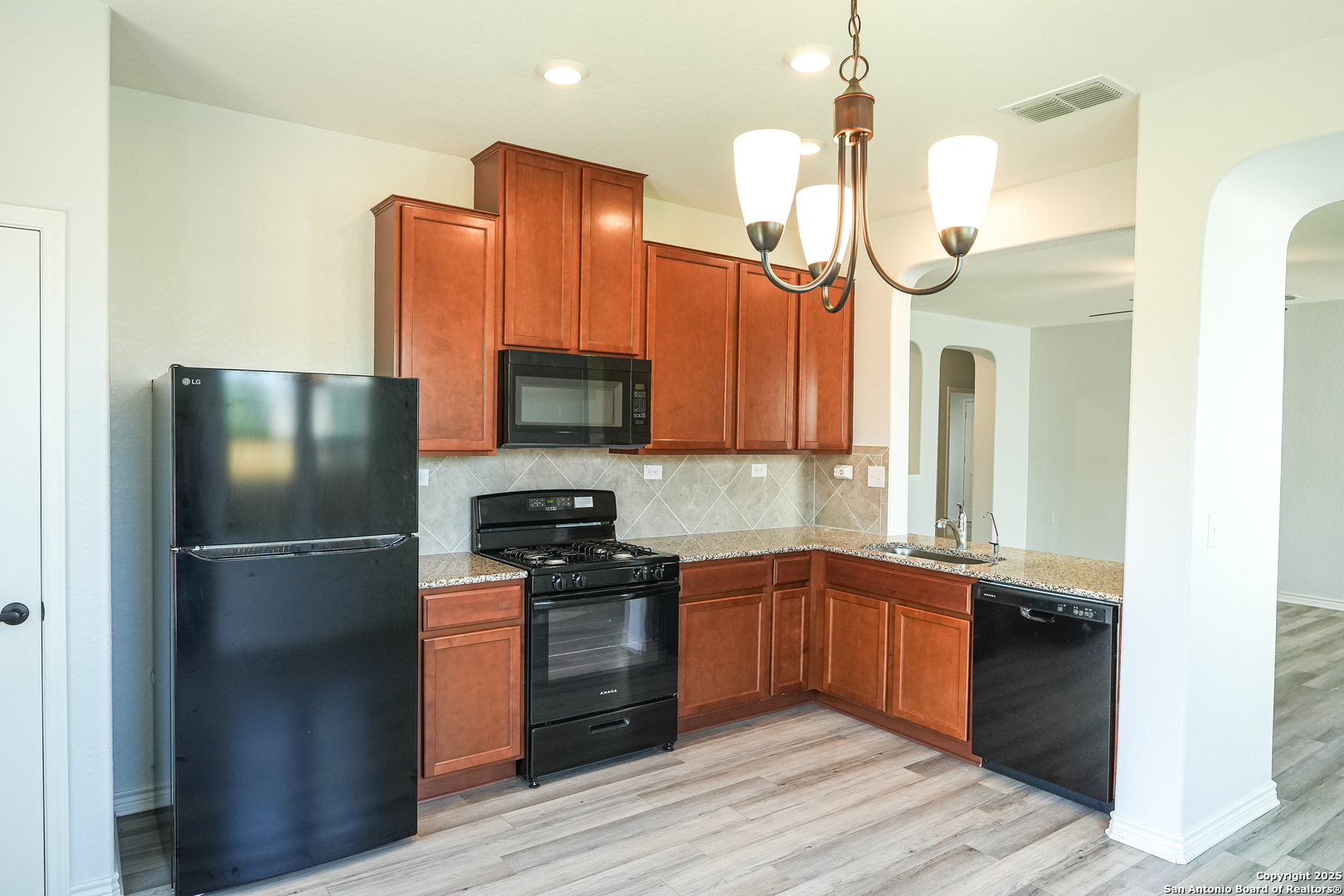 6431 Nolina San Antonio TX 78218