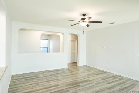 6431 Nolina San Antonio TX 78218