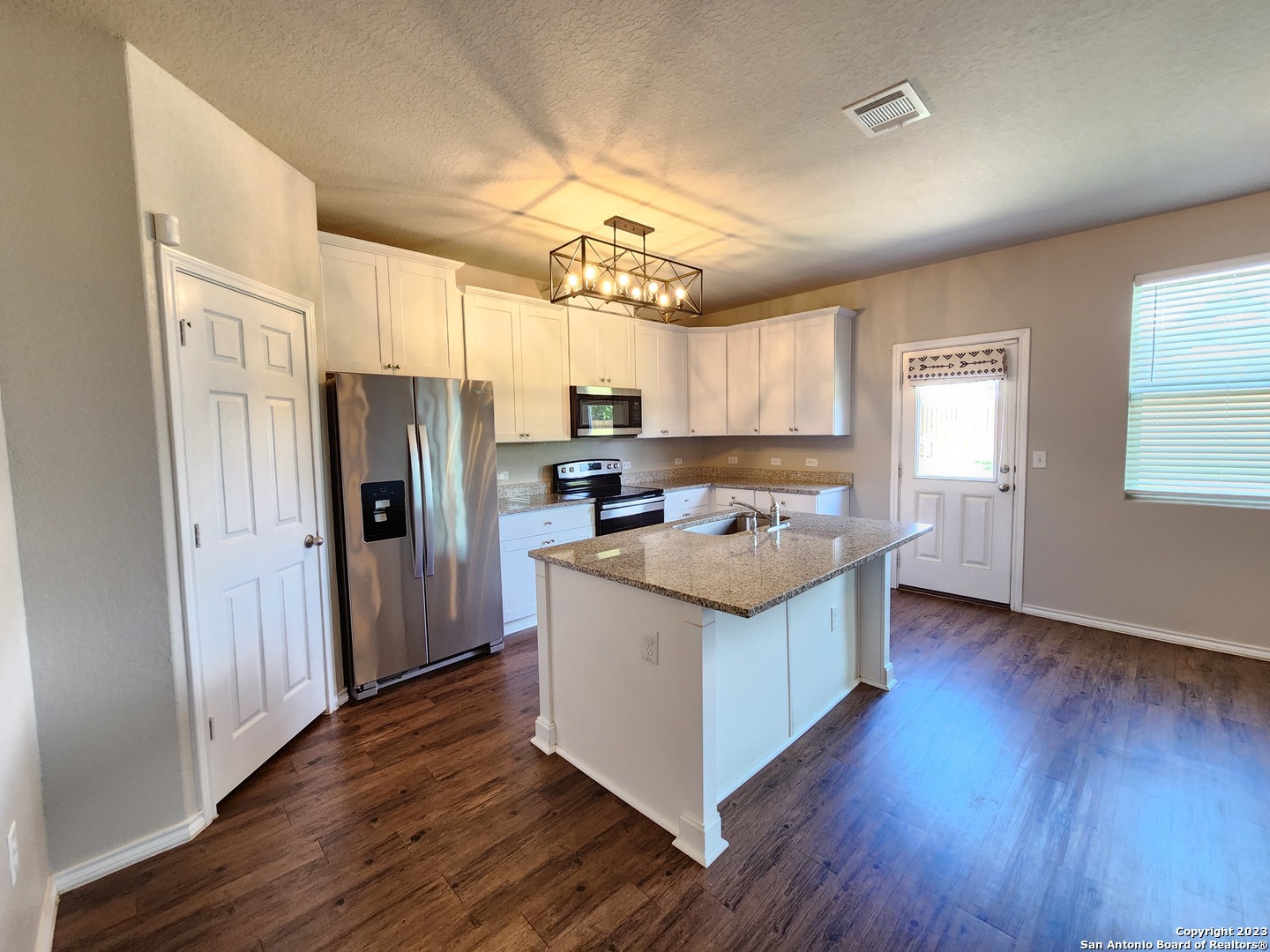 6811 Freedom Hills San Antonio TX 78242