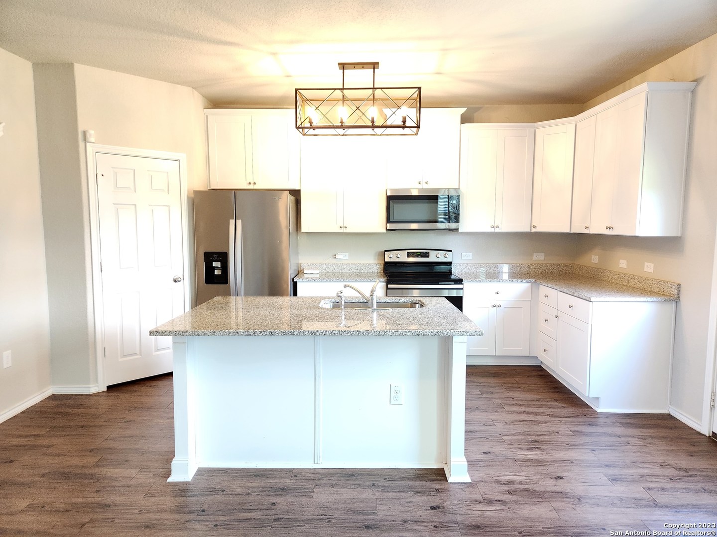 6811 Freedom Hills San Antonio TX 78242