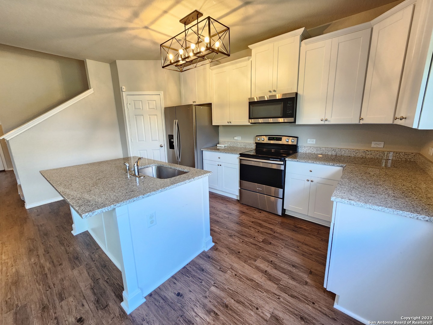 6811 Freedom Hills San Antonio TX 78242