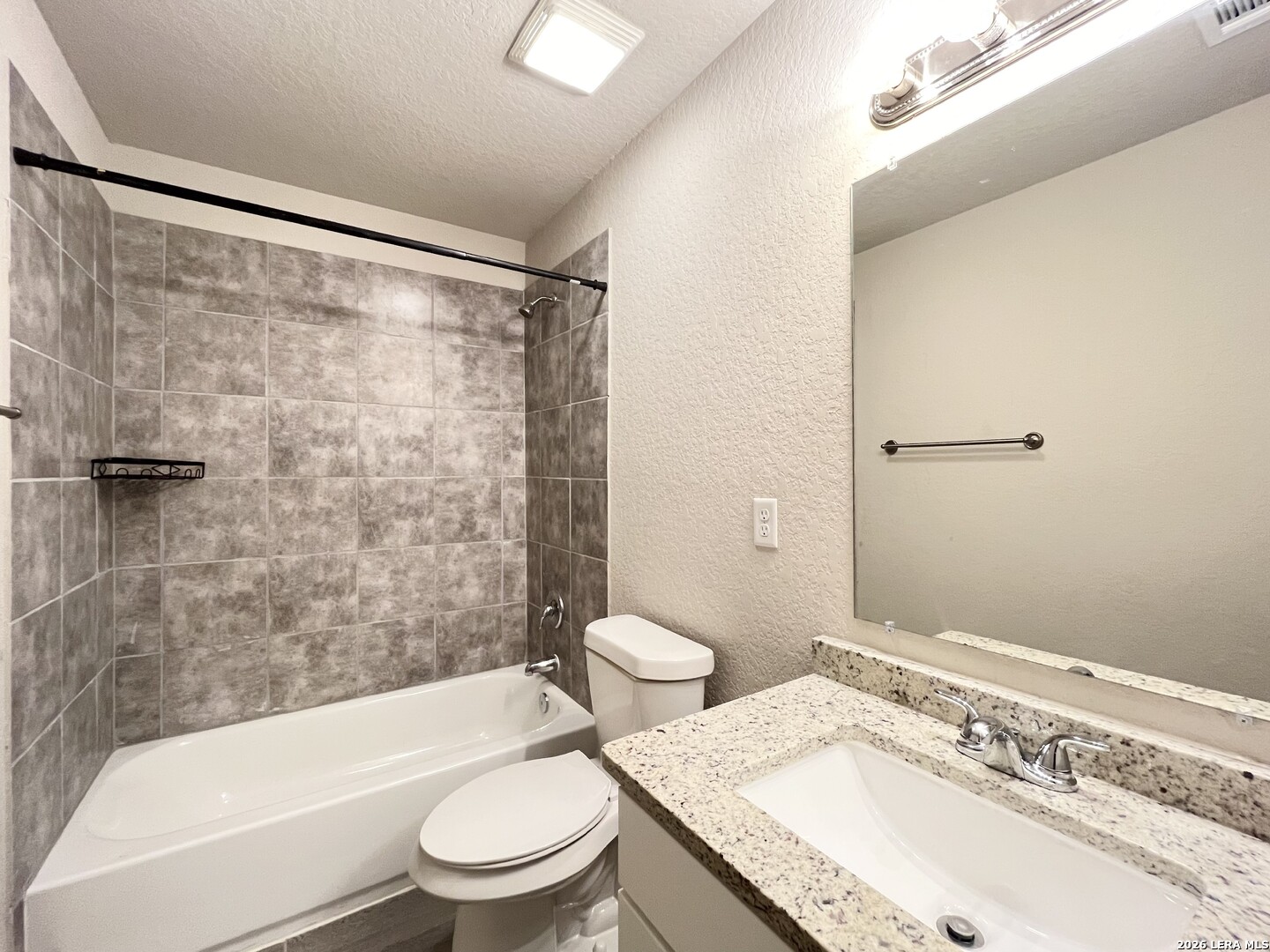 7822 Savannah Brooks Live Oak TX 78233