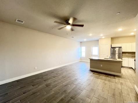 7822 Savannah Brooks Live Oak TX 78233