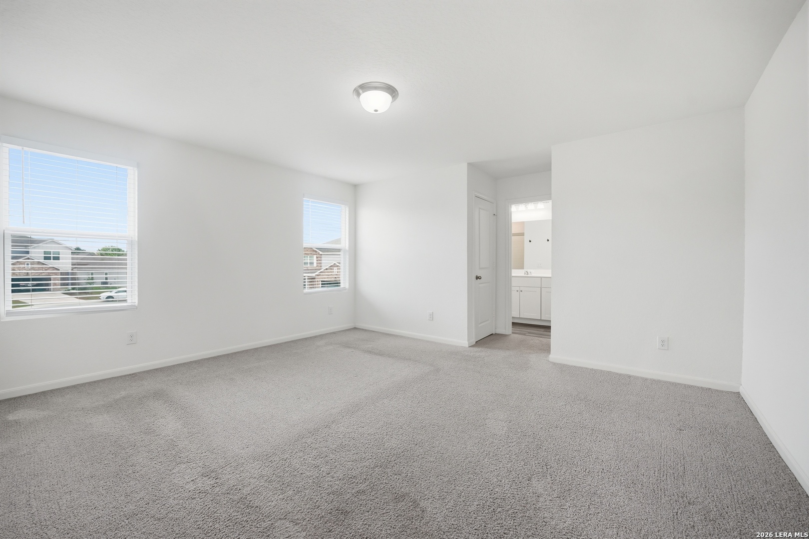 8355 Falcon Meadow Converse TX 78109