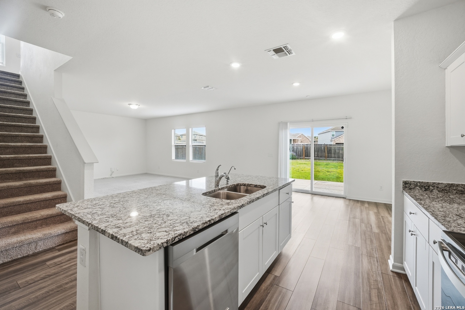8355 Falcon Meadow Converse TX 78109