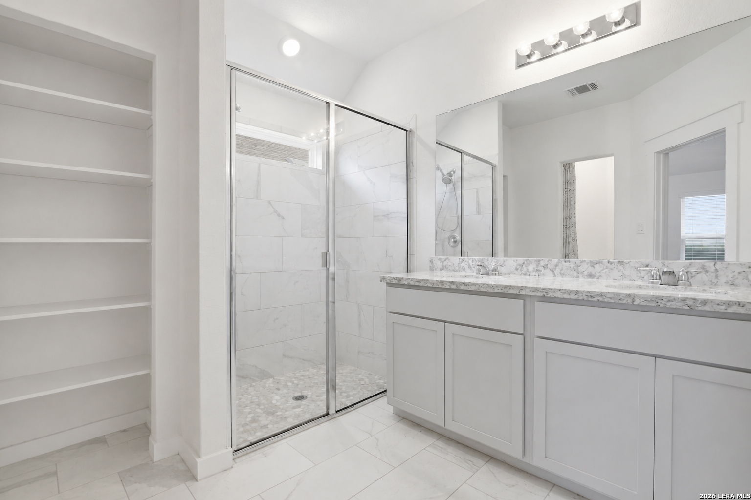 4331 W Vasquez Circle Converse TX 78109