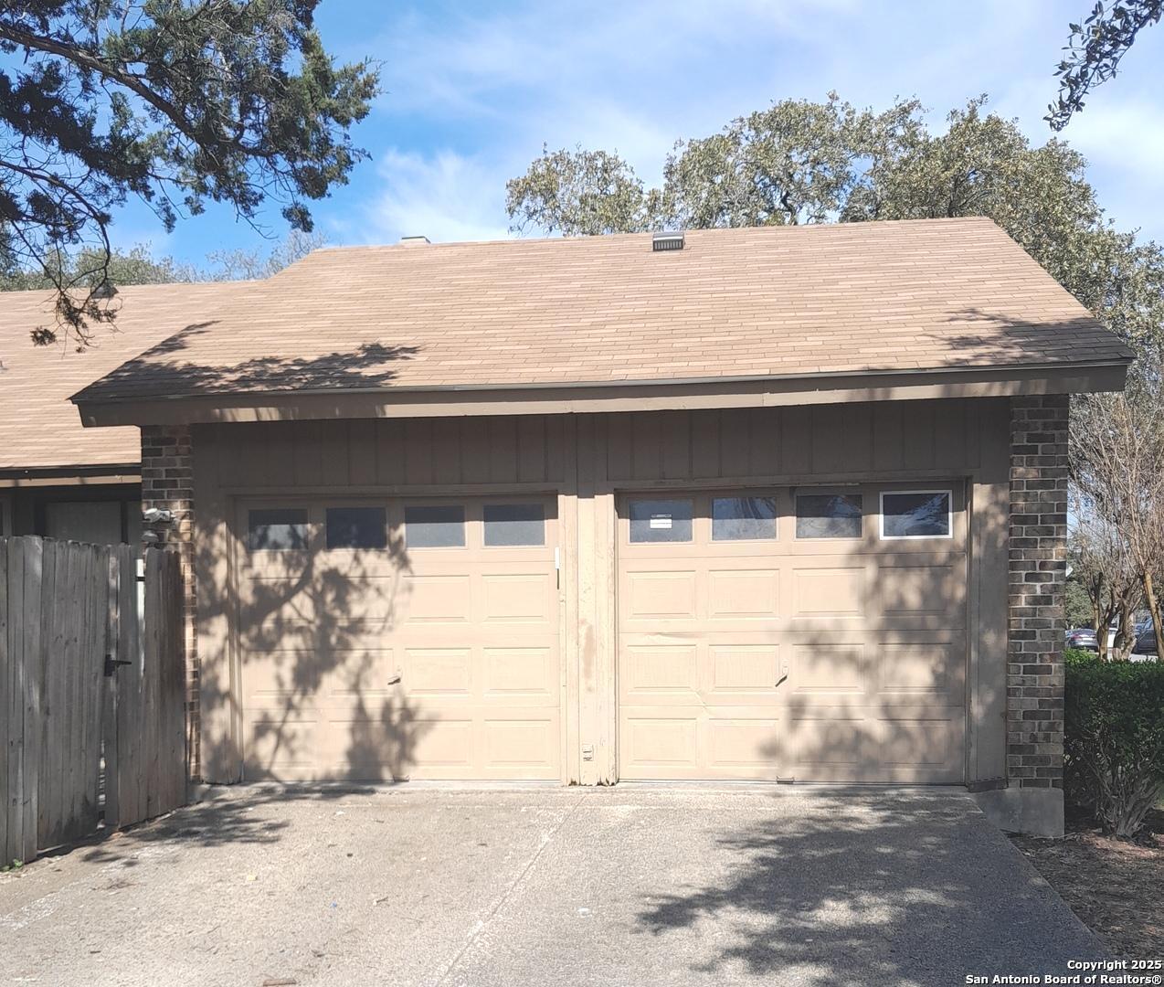 4202 W Shadow Oak Woods San Antonio TX 78249