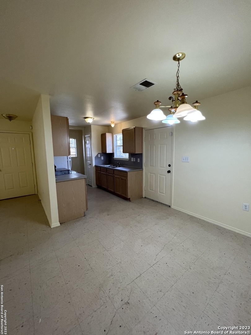 934 Arbor Place San Antonio TX 78207