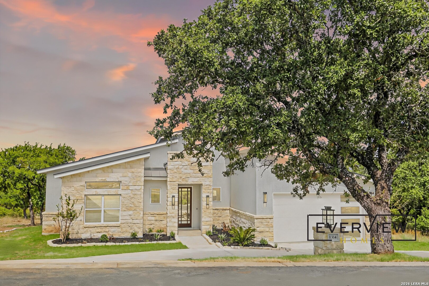 1314 Clayton Nolen Horseshoe Bay TX 78657