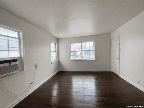 1511 W Woodlawn Avenue San Antonio TX 78201