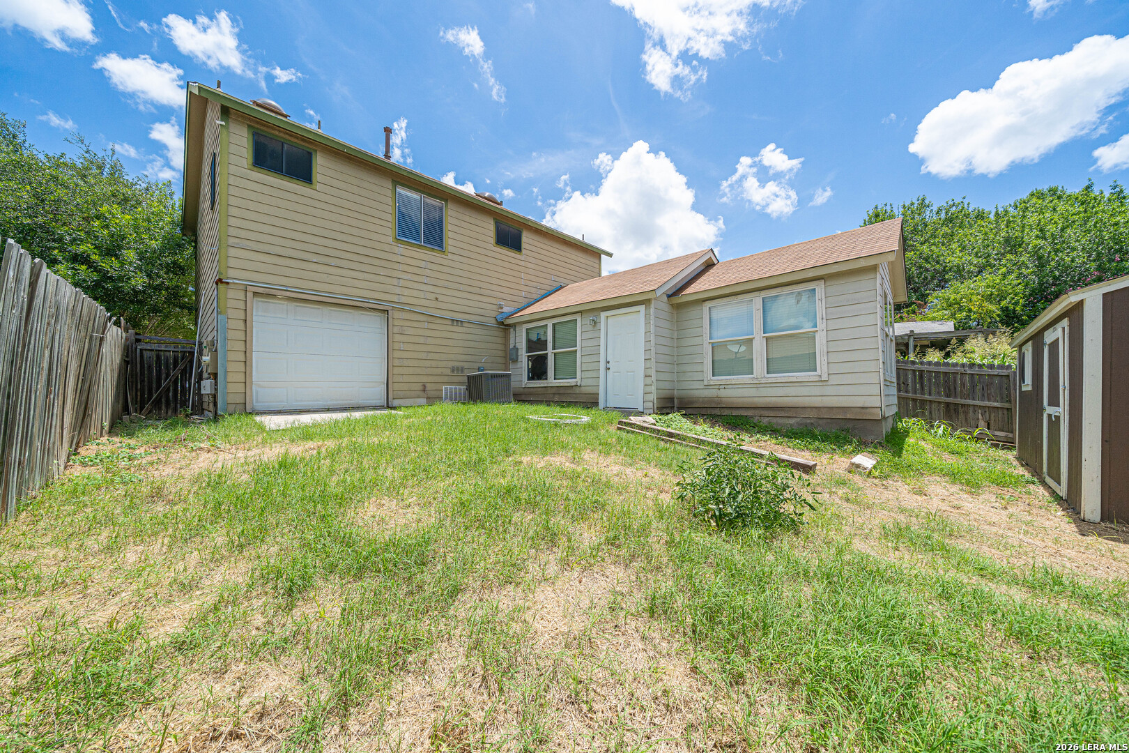 821 Meadow Stone Converse TX 78109