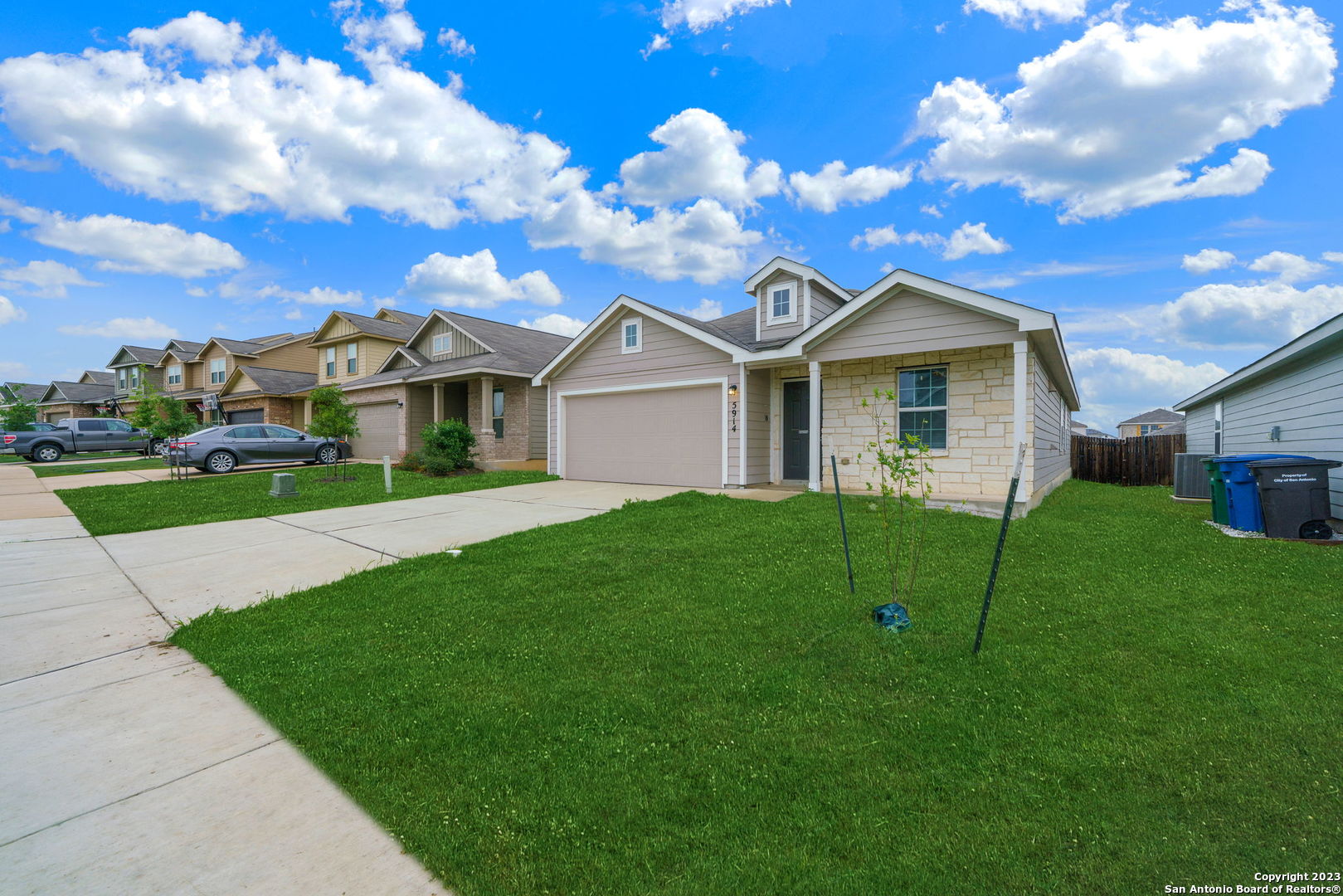5914 Sunshine Summit Converse TX 78109