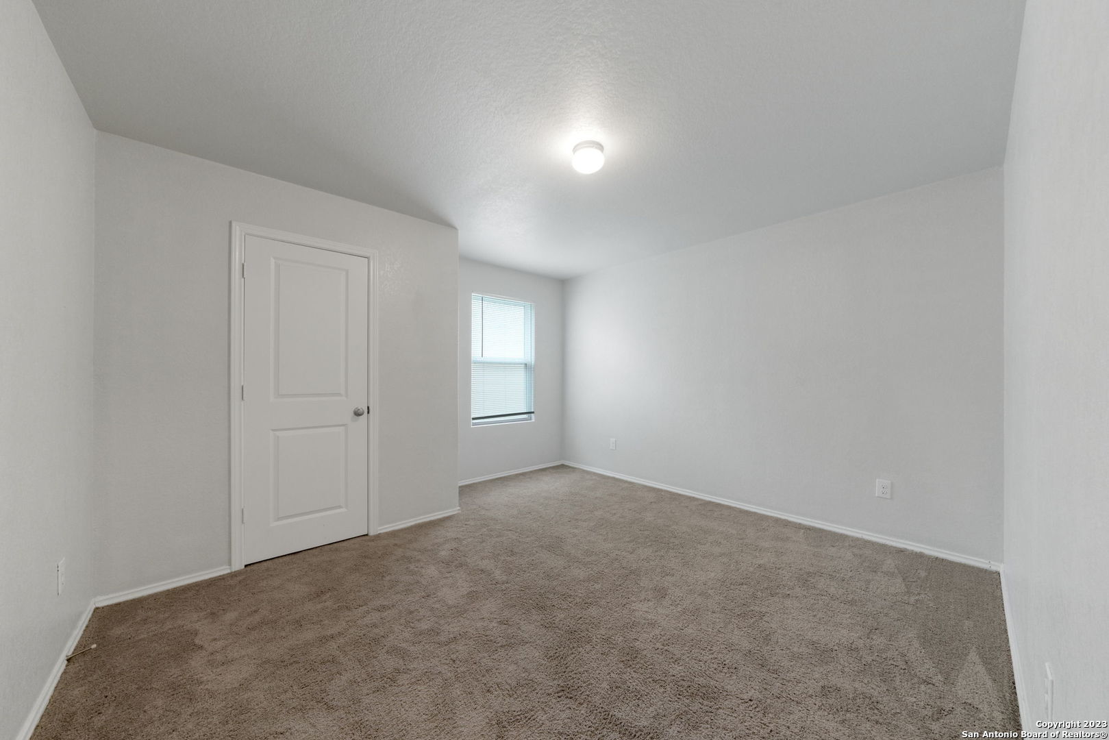 5914 Sunshine Summit Converse TX 78109