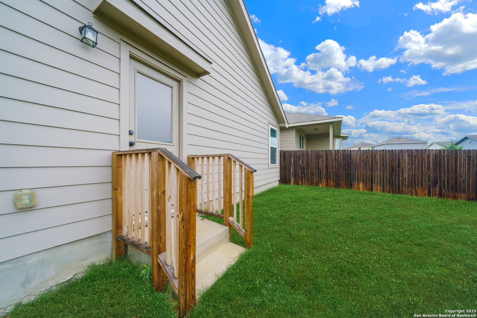 5914 Sunshine Summit Converse TX 78109