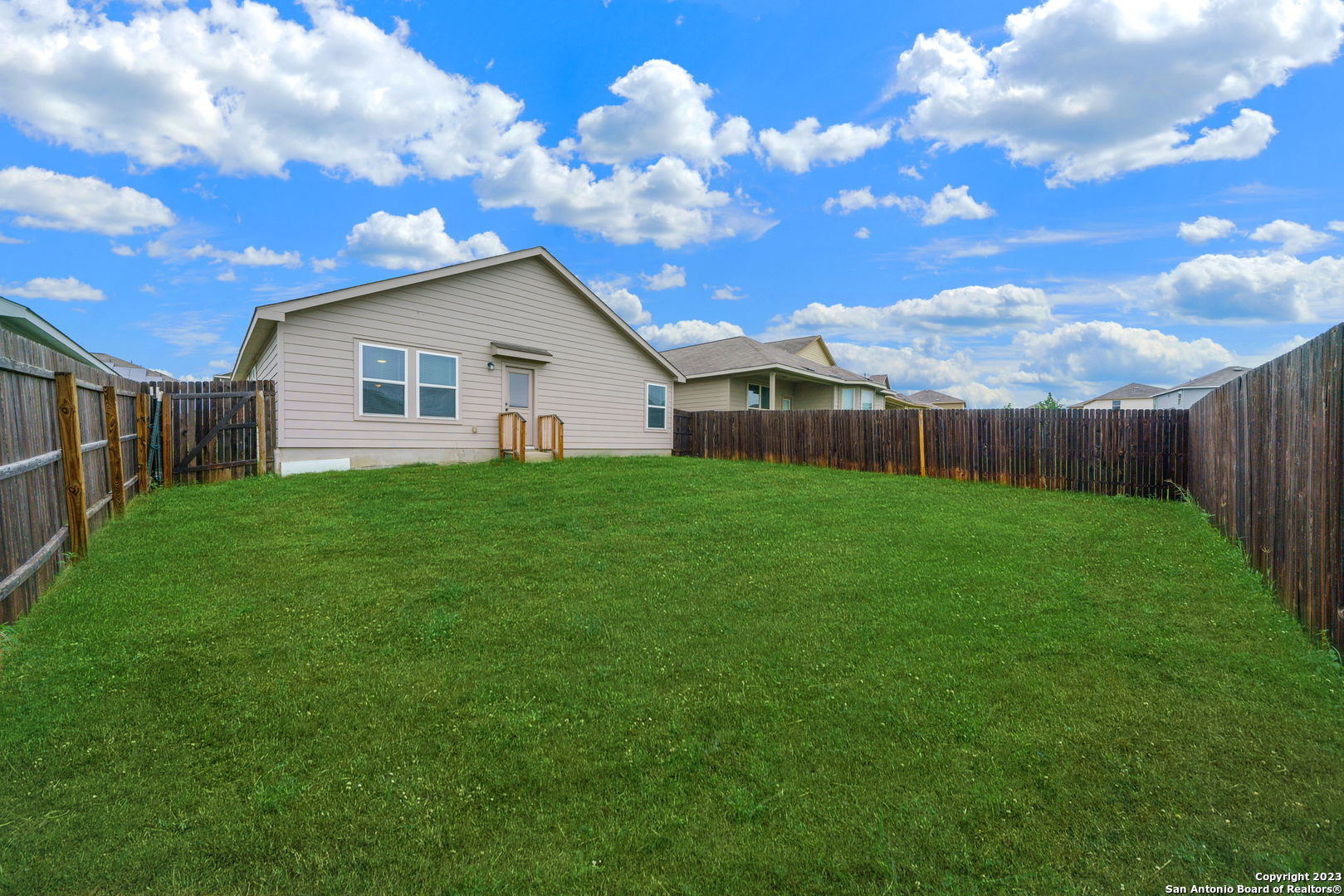 5914 Sunshine Summit Converse TX 78109