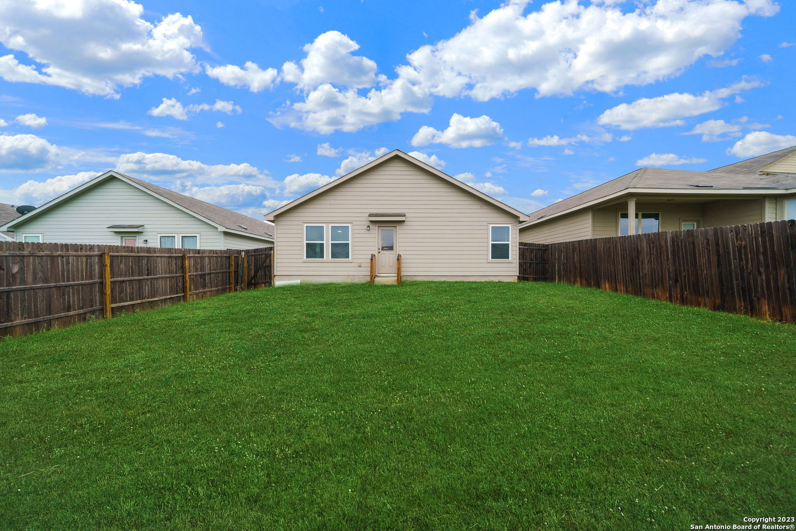 5914 Sunshine Summit Converse TX 78109