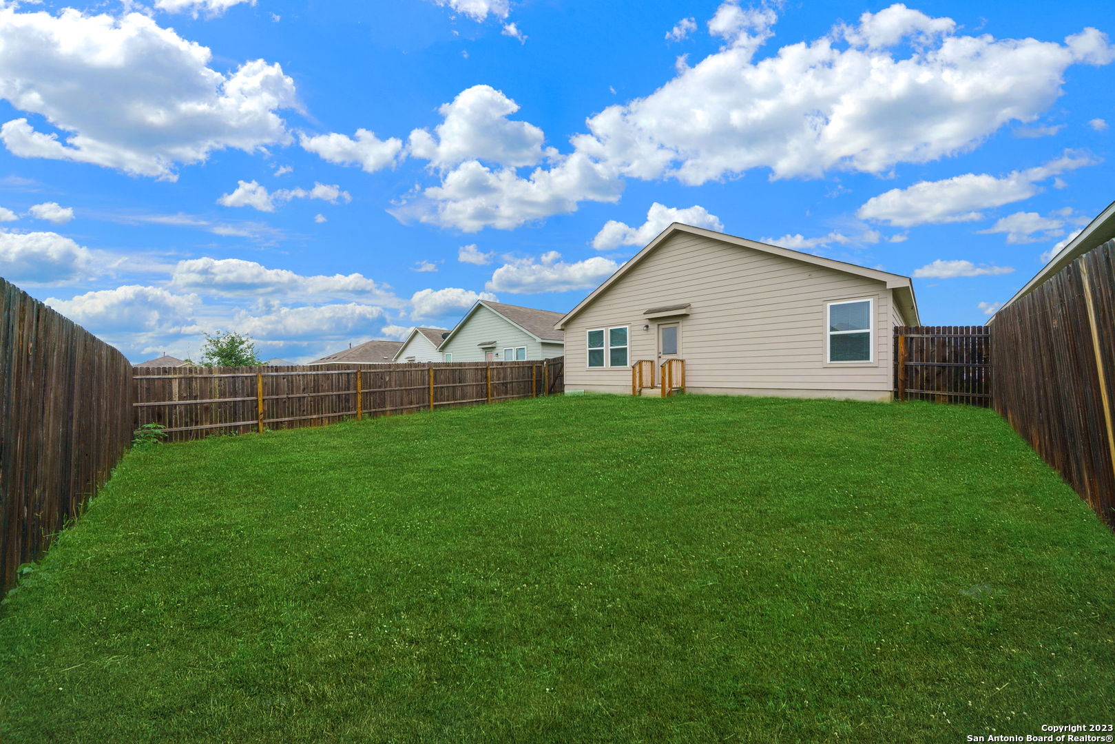 5914 Sunshine Summit Converse TX 78109