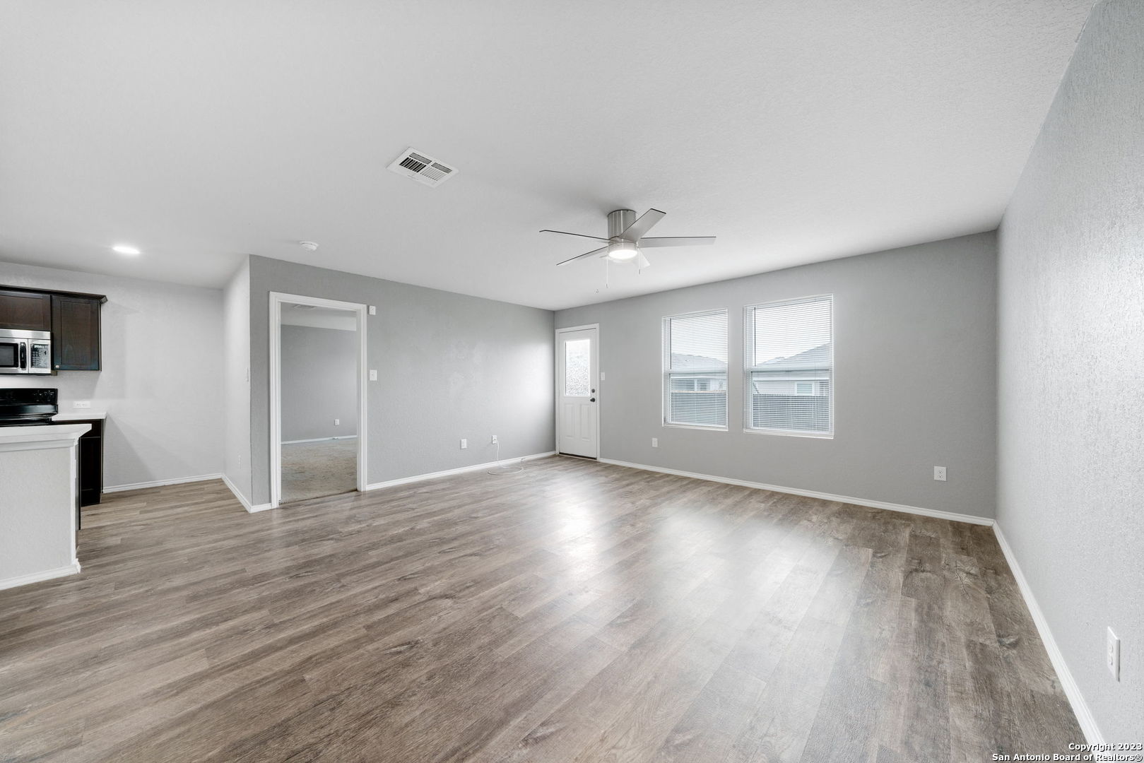 5914 Sunshine Summit Converse TX 78109