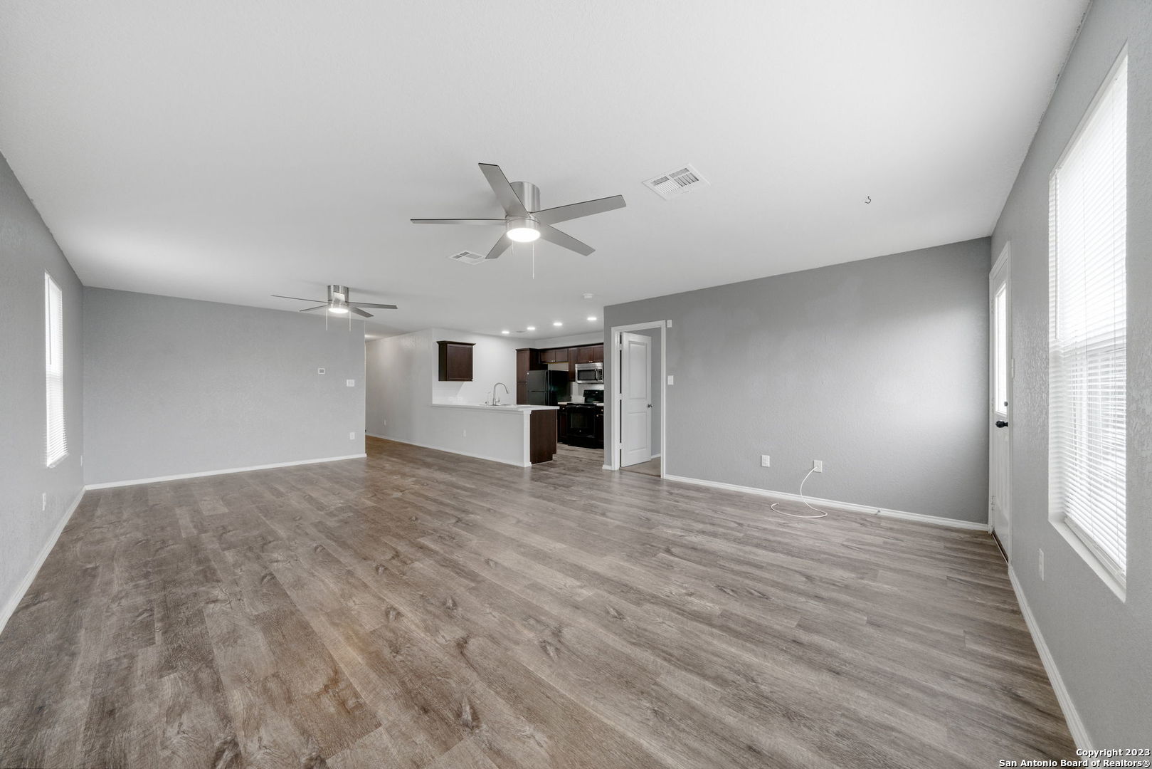 5914 Sunshine Summit Converse TX 78109