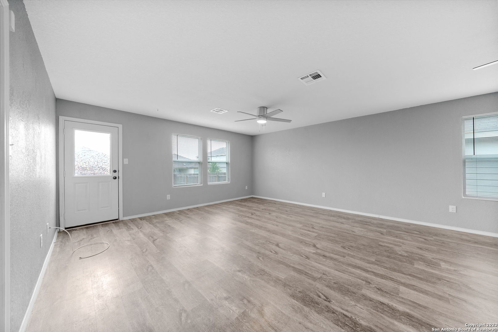5914 Sunshine Summit Converse TX 78109