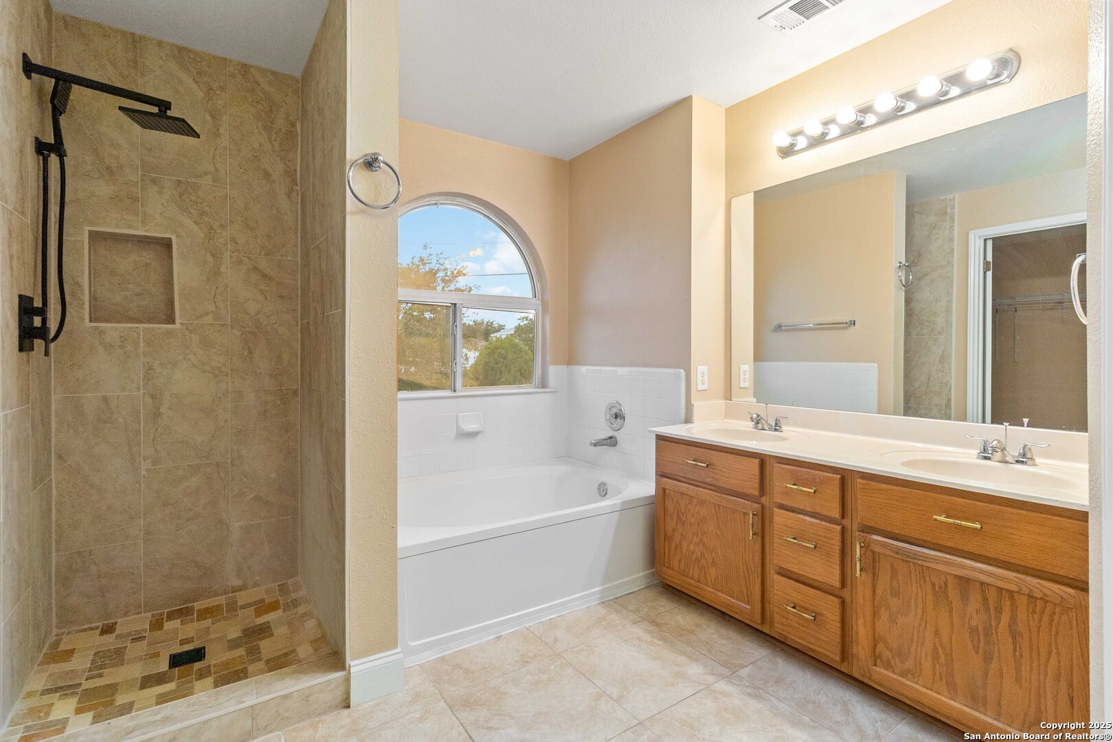 5207 Wood Glen Drive San Antonio TX 78244