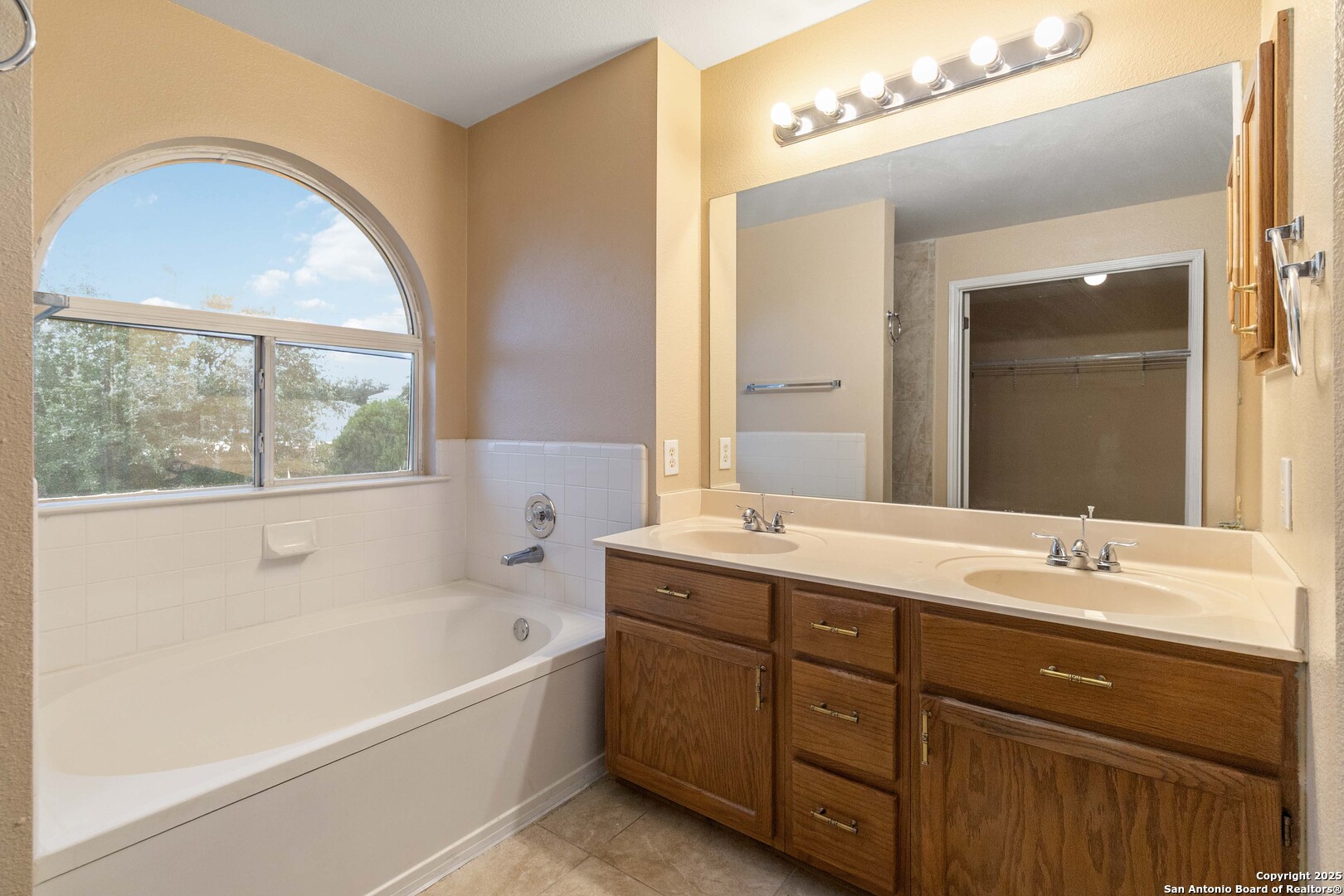 5207 Wood Glen Drive San Antonio TX 78244