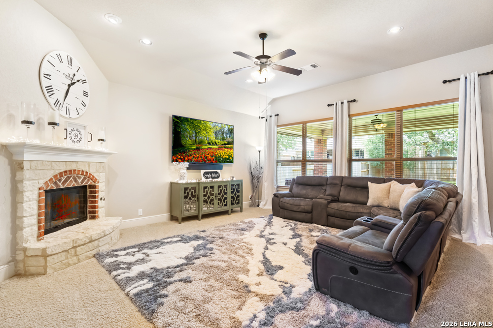 8927 Cimarron Route San Antonio TX 78255