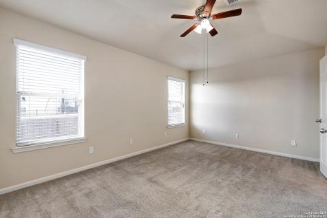 4931 Badland Beacon Converse TX 78109