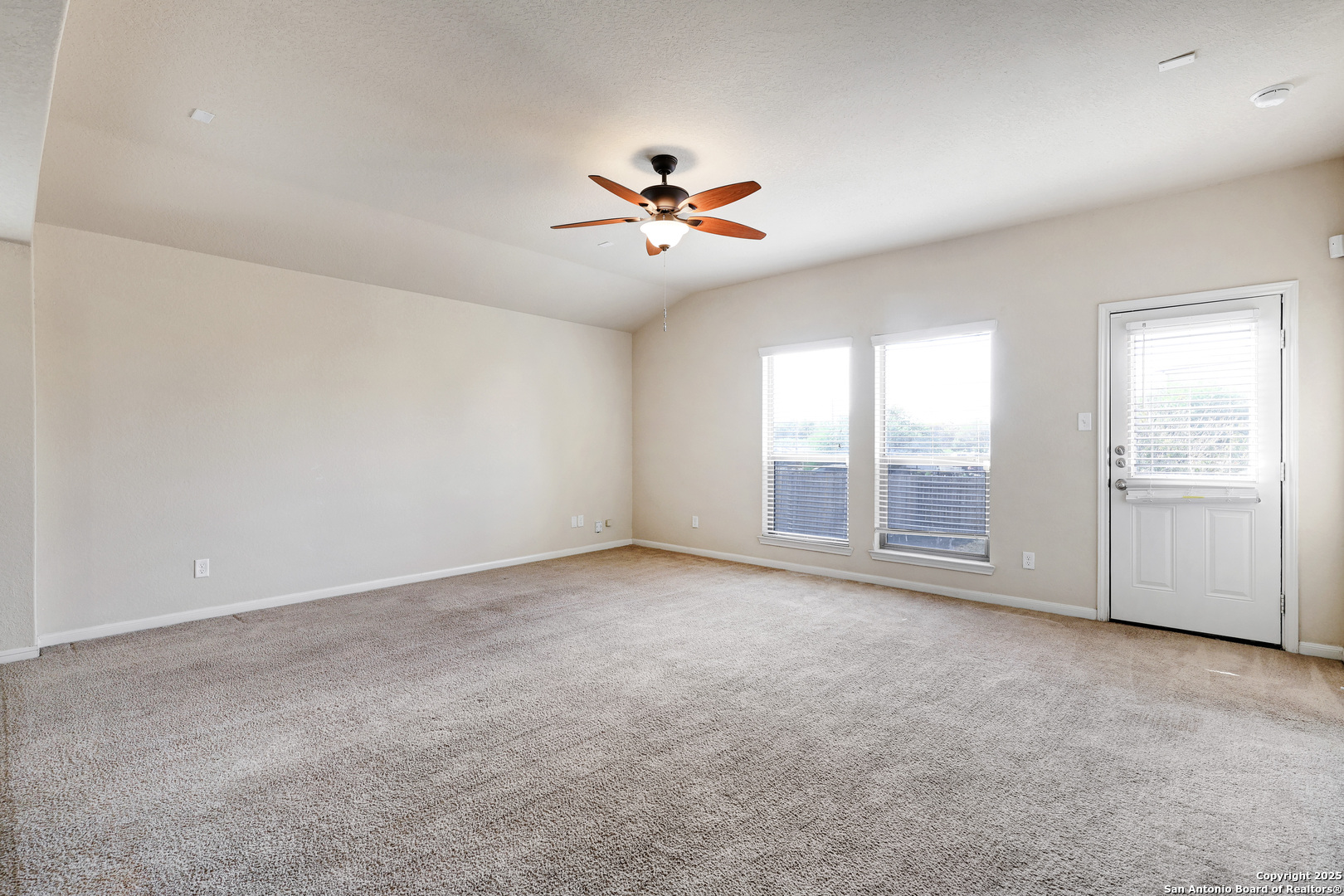 4931 Badland Beacon Converse TX 78109