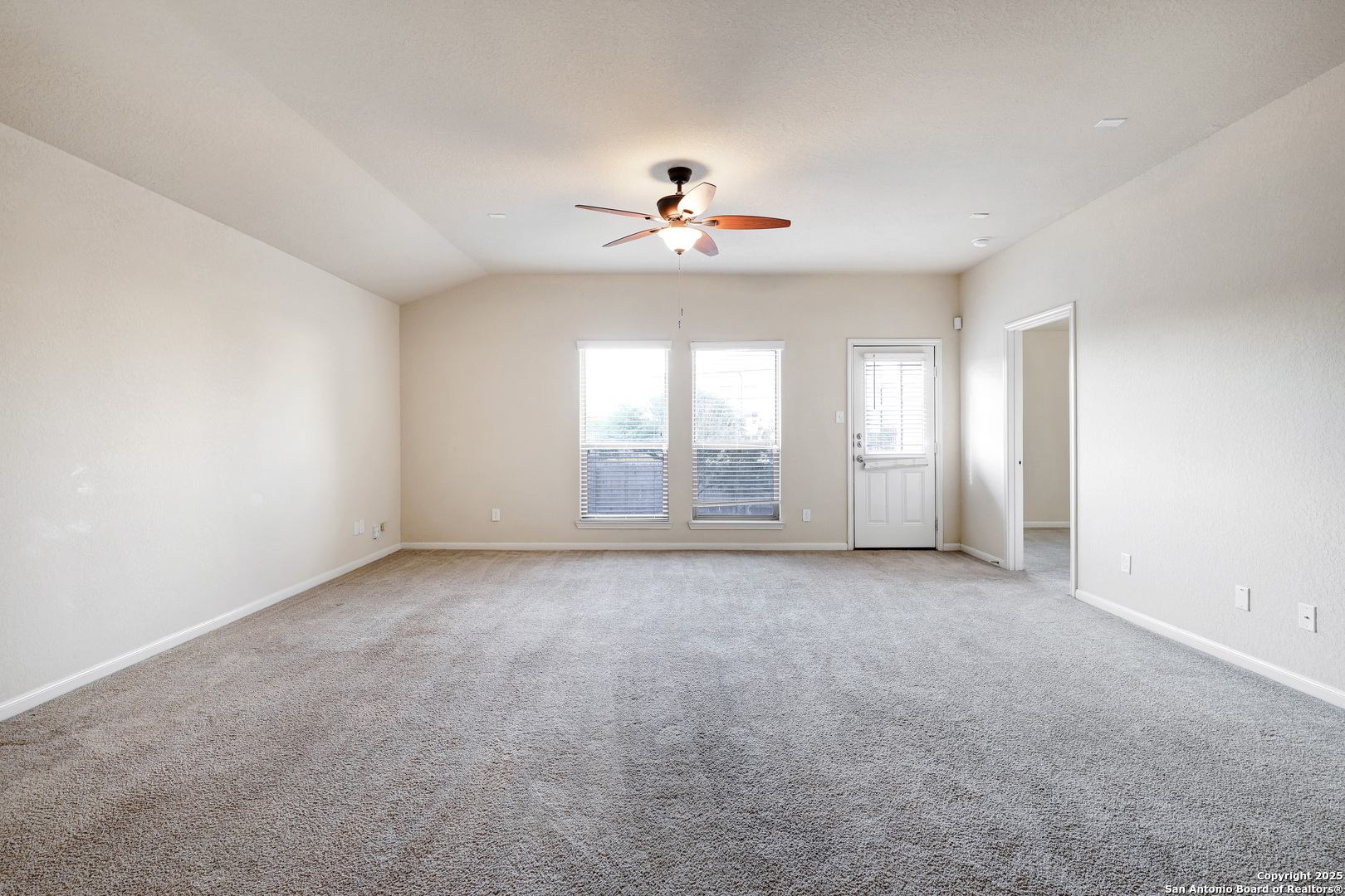 4931 Badland Beacon Converse TX 78109