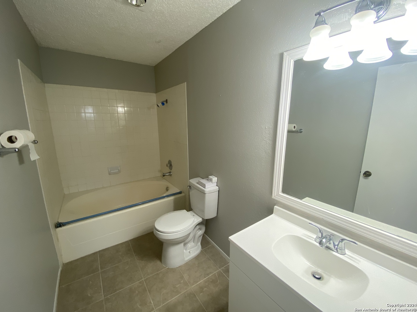 8404 Forest Ridge Drive San Antonio TX 78239